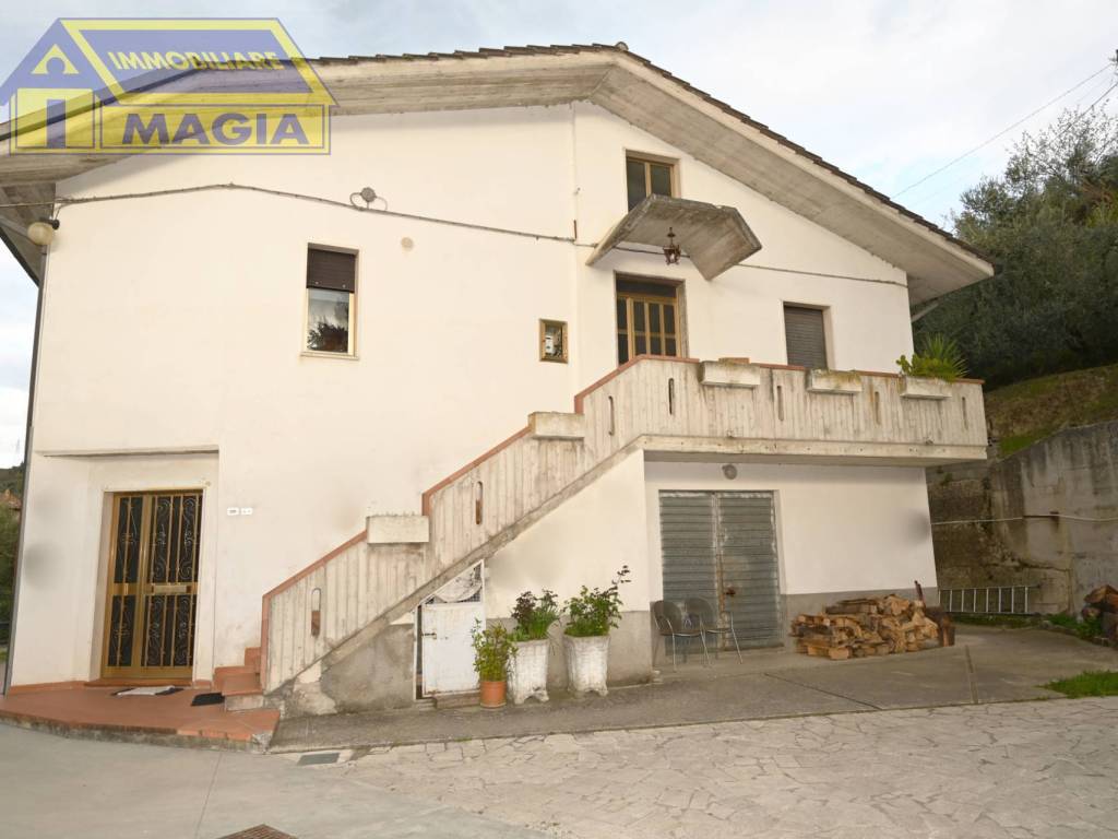 Casa indipendente a Ascoli piceno in Via Po, 3 - Foto 2