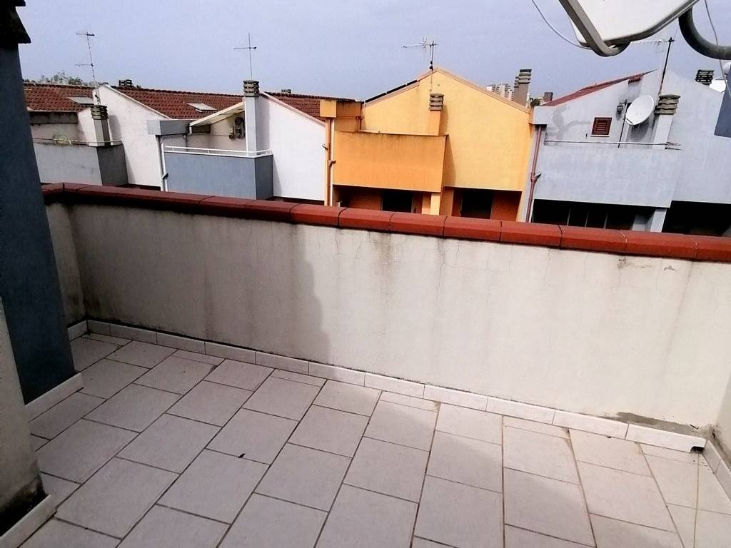 Villetta a schiera a Carbonia in Via Luisa May Alcott - Foto 5