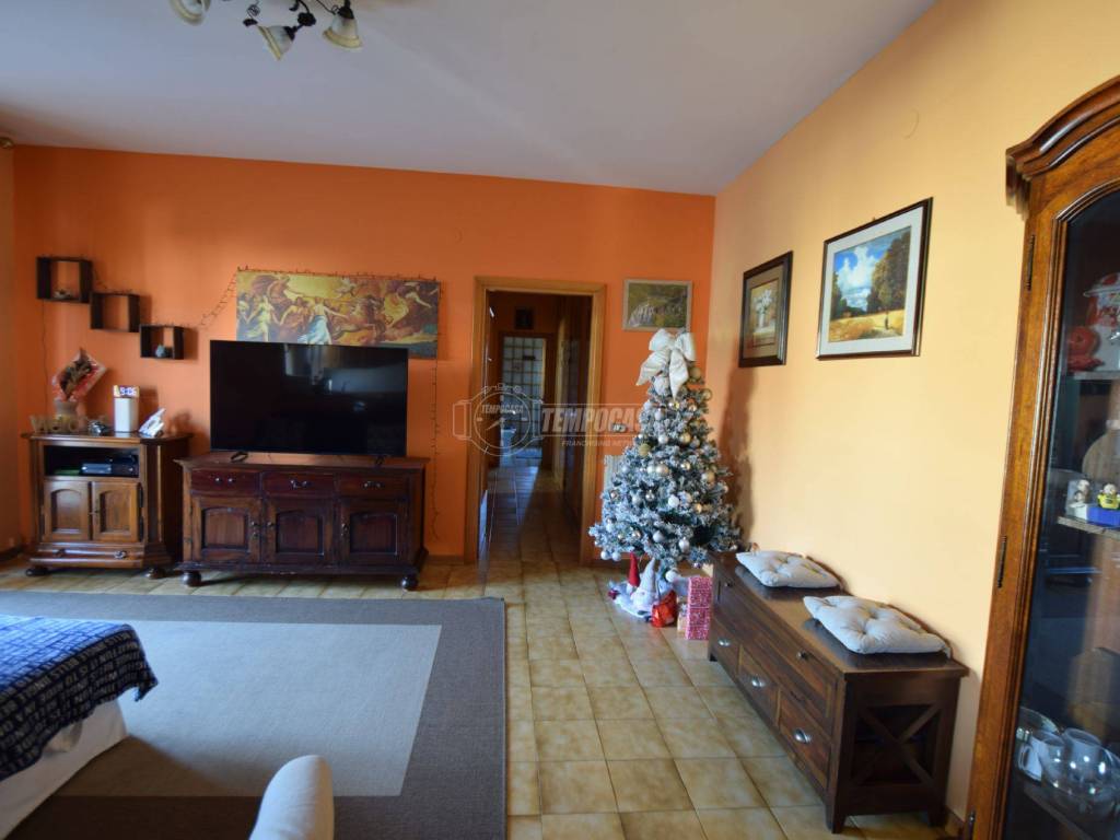 Appartamento a Castelraimondo in Via Enrico Mattei - Foto 4