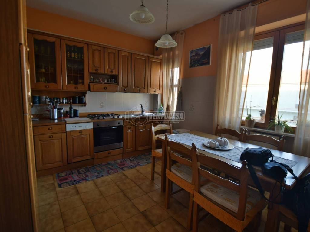 Appartamento a Castelraimondo in Via Enrico Mattei - Foto 5