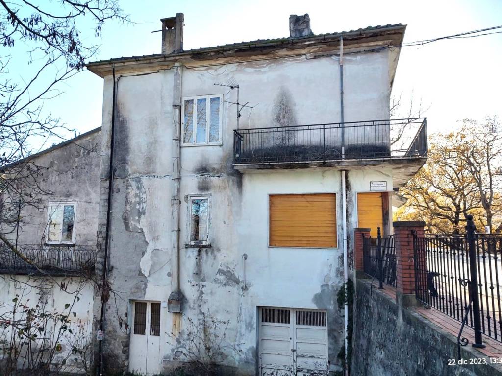 Casa indipendente a Carbone in Strada Provinciale di Carbone, 59 - Foto 4