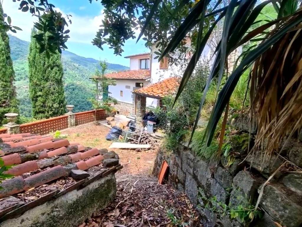 Casa indipendente a Pescia in via casa nuova - Foto 4
