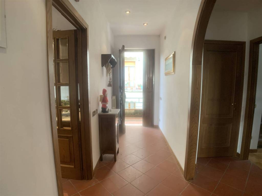 Villa a Massa e cozzile in Via Ugo la malfa - Foto 5