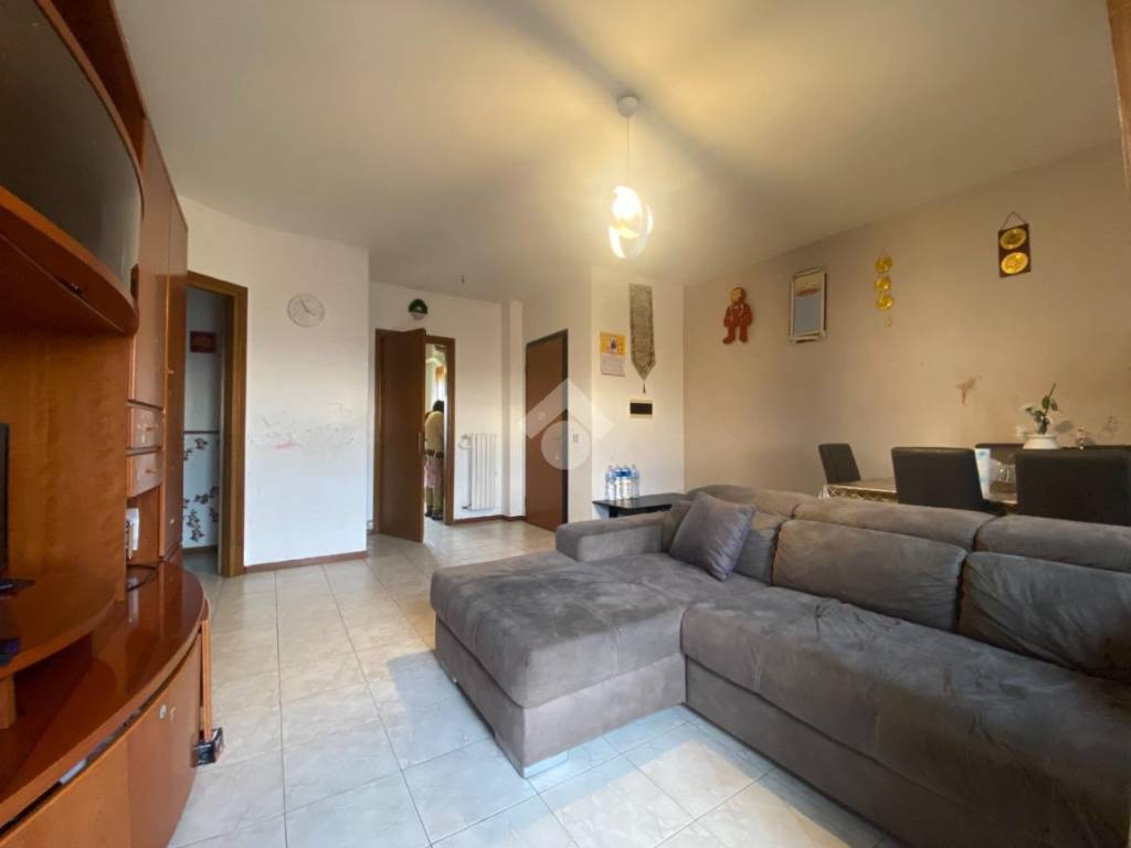 Appartamento a Orzinuovi in Via Lonato, 13 - Foto 2