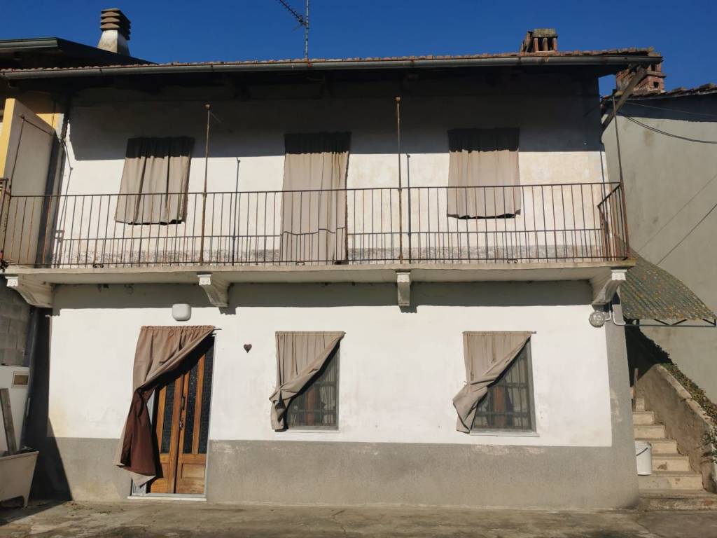 Casa indipendente a Crescentino in Strada Ghiaro, 8 - Foto 2