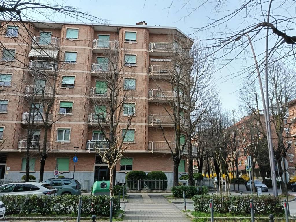 Appartamento a Asti in corso Dante Alighieri, 180 - Foto 2