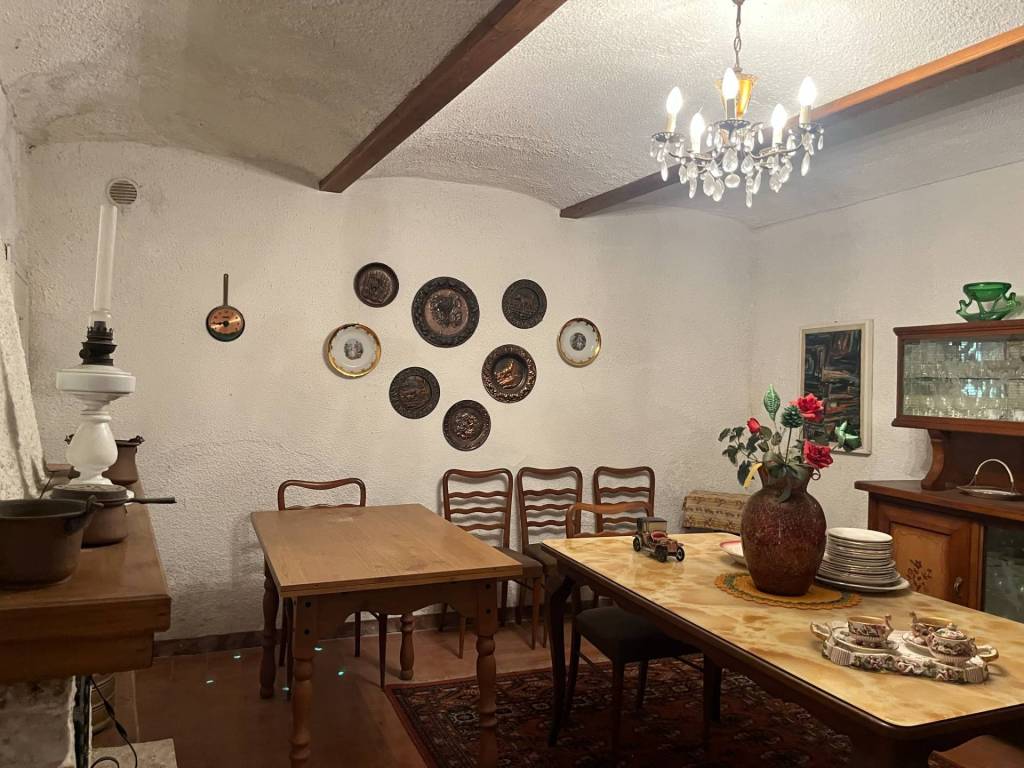 Casa indipendente a Rocca d'arazzo in Via Garibaldi angolo Vicolo dei Fiori - Foto 2