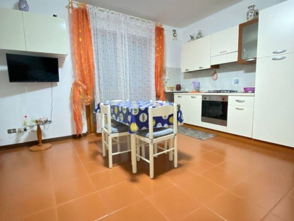 Appartamento a Novara in Via Carlo Tenca - Foto 4