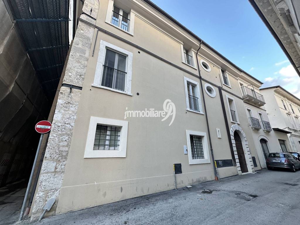 Appartamento a L'aquila in Piazza Santa Giusta - Foto 2