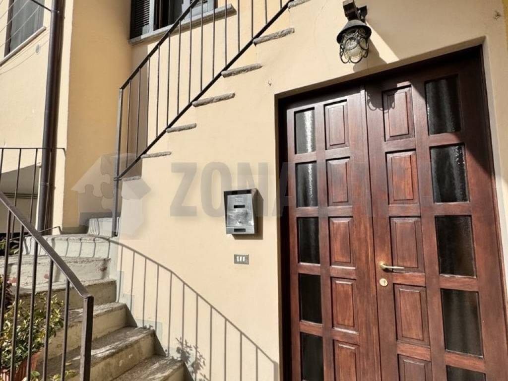 Appartamento a Vergiate in Vicolo Bioso - Foto 2