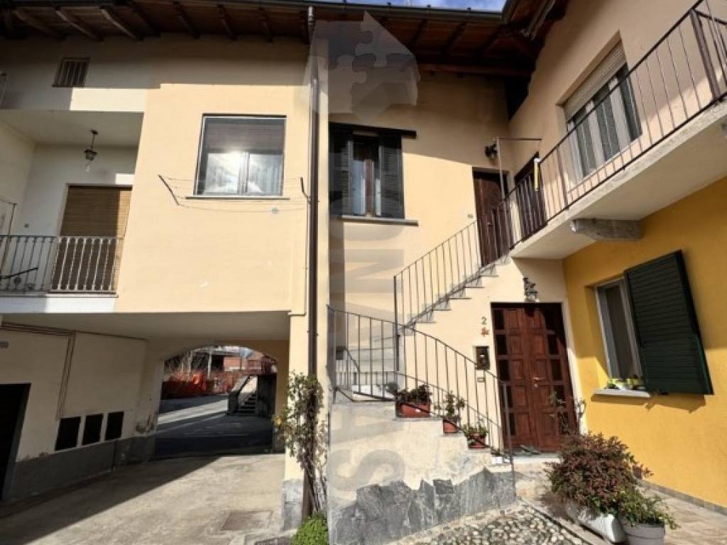 Appartamento a Vergiate in Vicolo Bioso - Foto 3