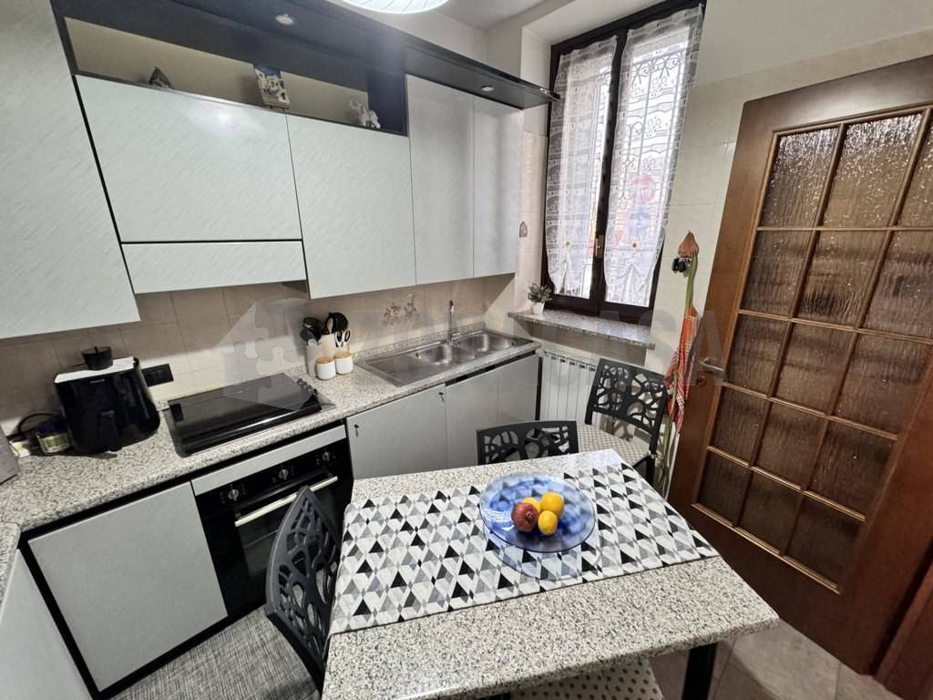 Appartamento a Vergiate in Vicolo Bioso - Foto 5