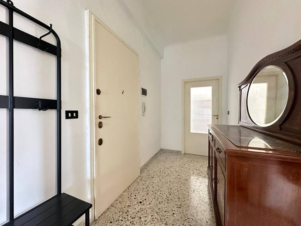 Appartamento a Taranto in Via Renato Dario Lupo, 48 - Foto 2