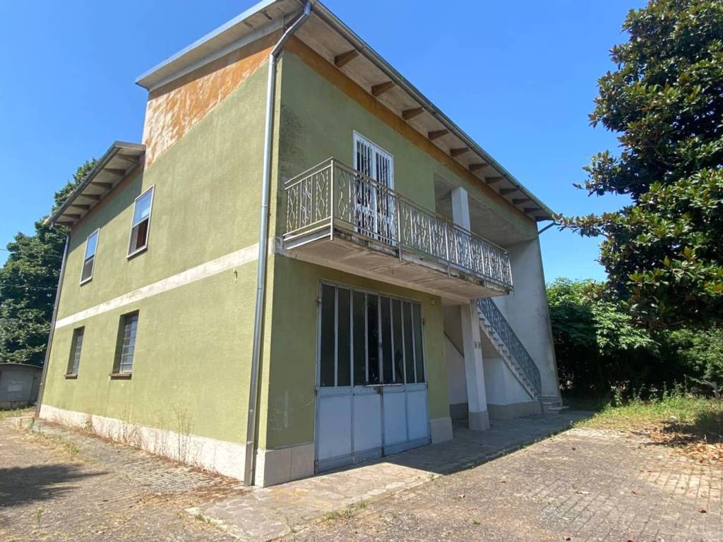 Casa indipendente a Mirandola in Via Mazzone, 112/114, 41037 - Foto 3