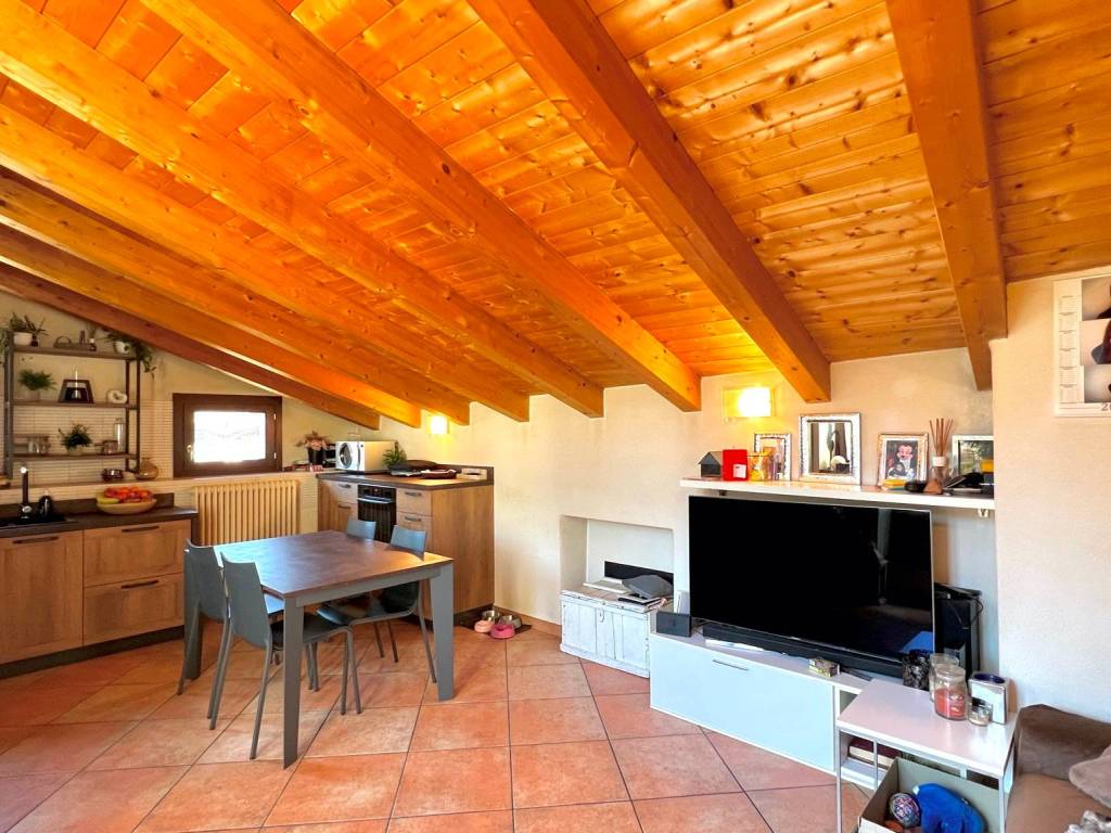 Appartamento a Sondrio in Via Giuseppe Romegialli - Foto 2