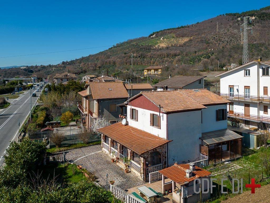 Villa a Cittaducale in Via Caporio - Foto 2