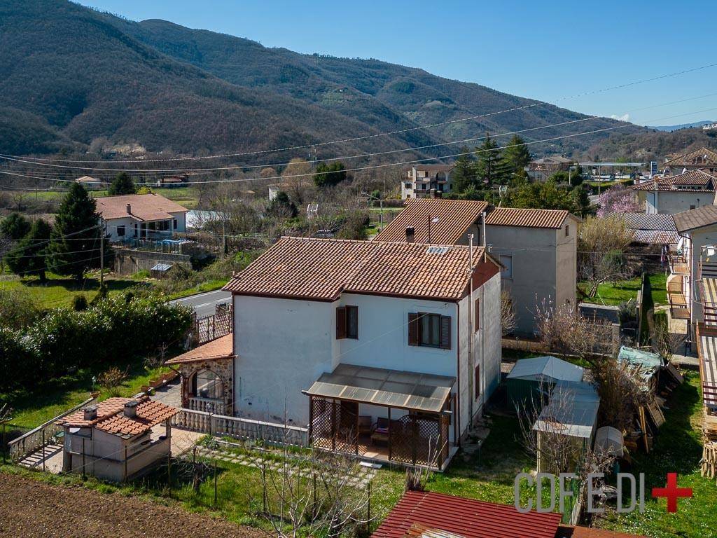 Villa a Cittaducale in Via Caporio - Foto 3