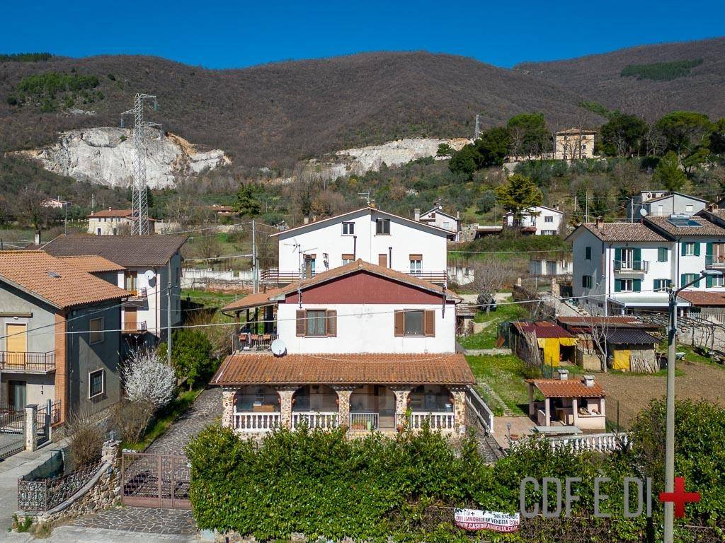 Villa a Cittaducale in Via Caporio - Foto 4