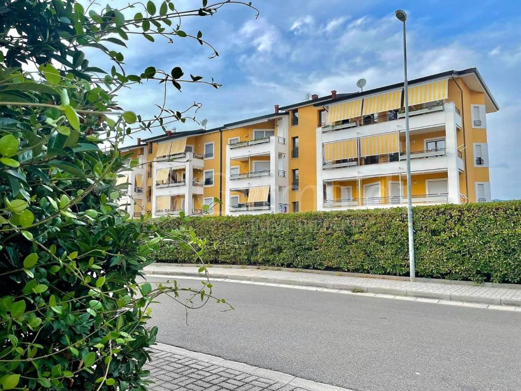 Box / garage a Montecorvino pugliano in Via Toscana - Foto 4
