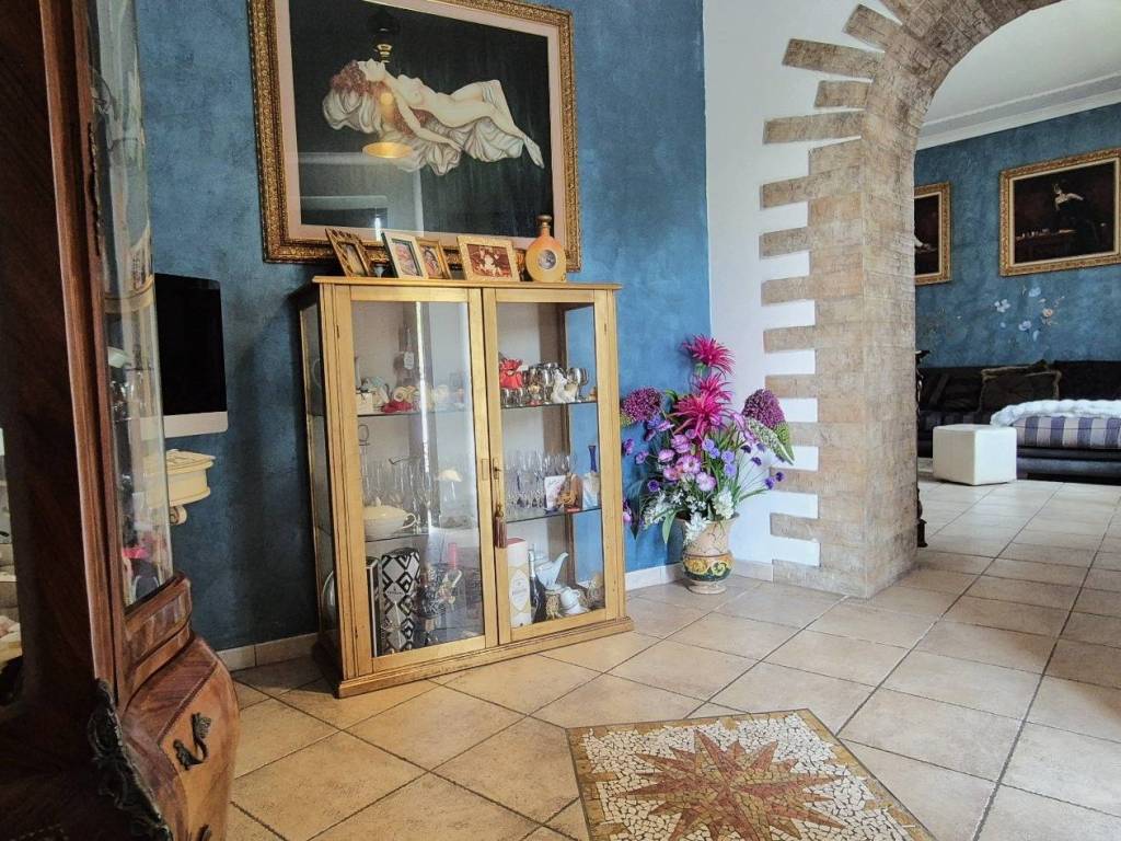 Casa indipendente a Pizzo in Via Martiri d'Ungheria - Foto 2