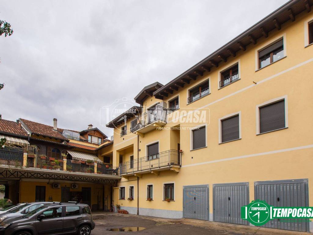 Attico / mansarda a Busto arsizio in Via Silvio Pellico 19 - Foto 3