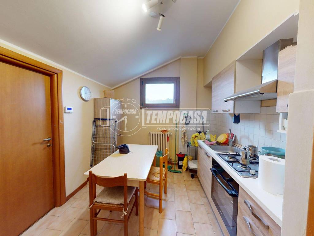 Appartamento a Como in Via Valleggio 4/A - Foto 4