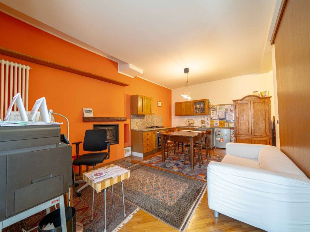Appartamento a Sondrio in Via Antonio Longoni - Foto 2