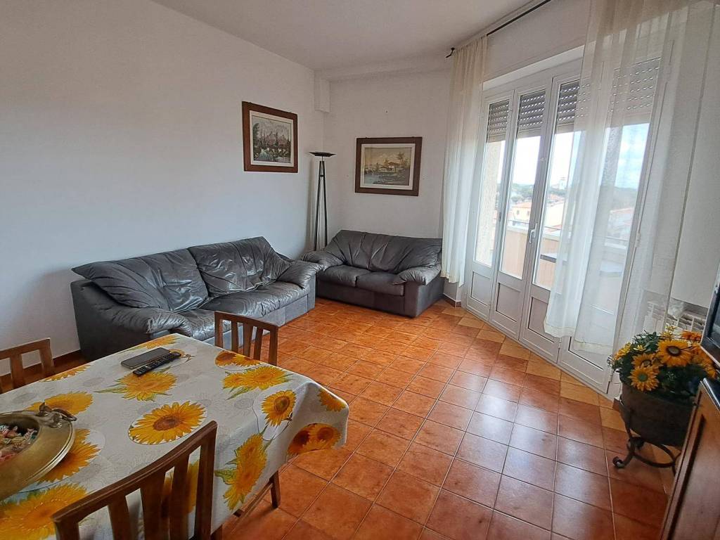 Appartamento a Rosignano marittimo in Via del Partigiano - Foto 2
