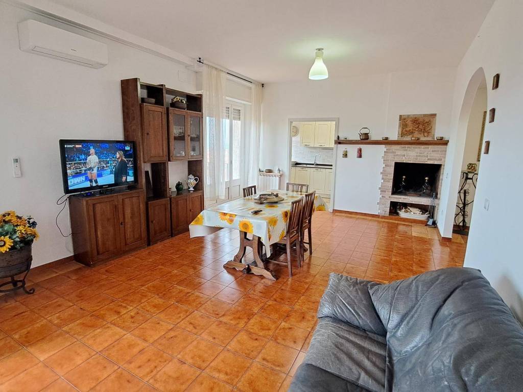 Appartamento a Rosignano marittimo in Via del Partigiano - Foto 5