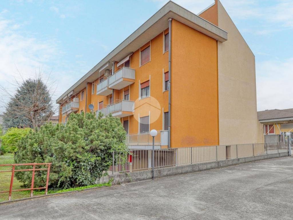 Appartamento a Olgiate olona in Via Ortigara, 7 - Foto 3