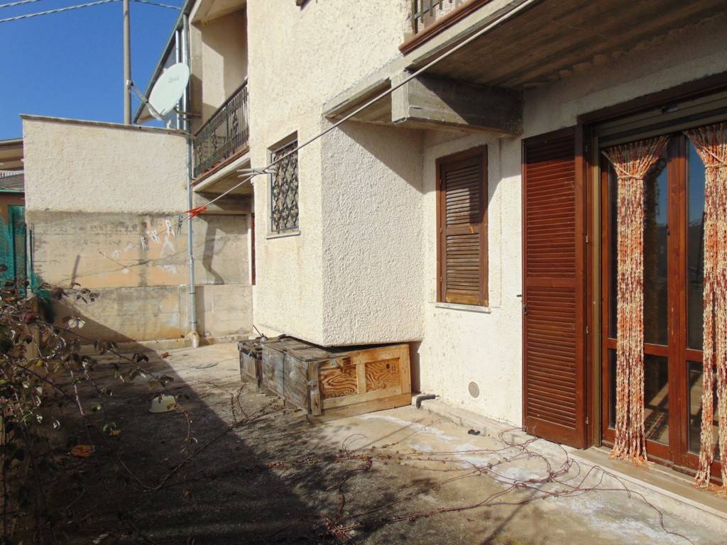 Villa a Avezzano in Via Luigi d'Angelo - Foto 2