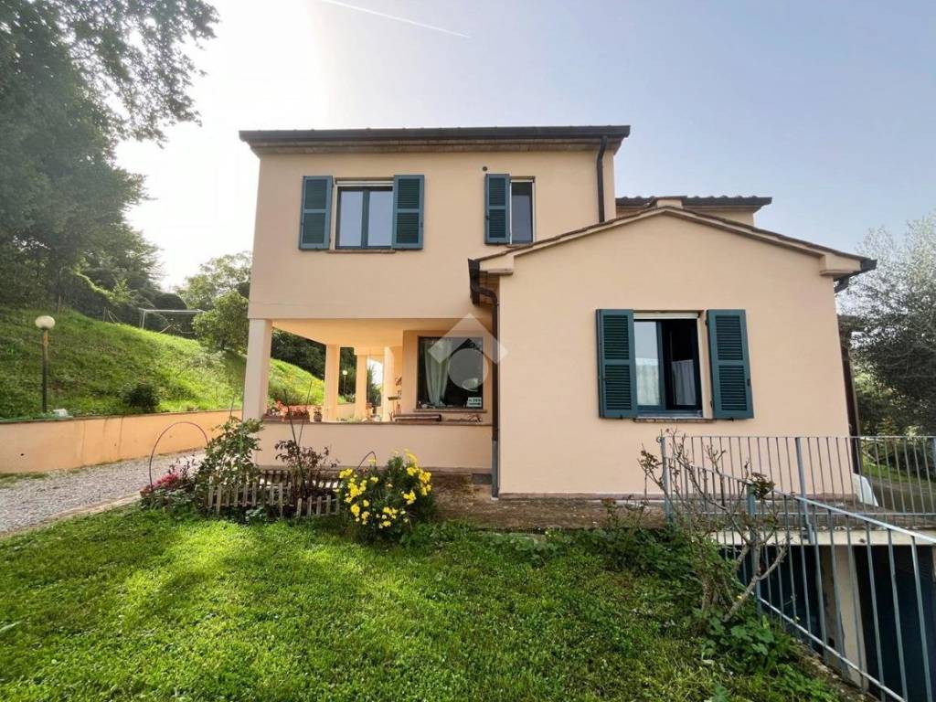 Villa a Amelia in STRADA DI CECANIBBIO - Foto 2