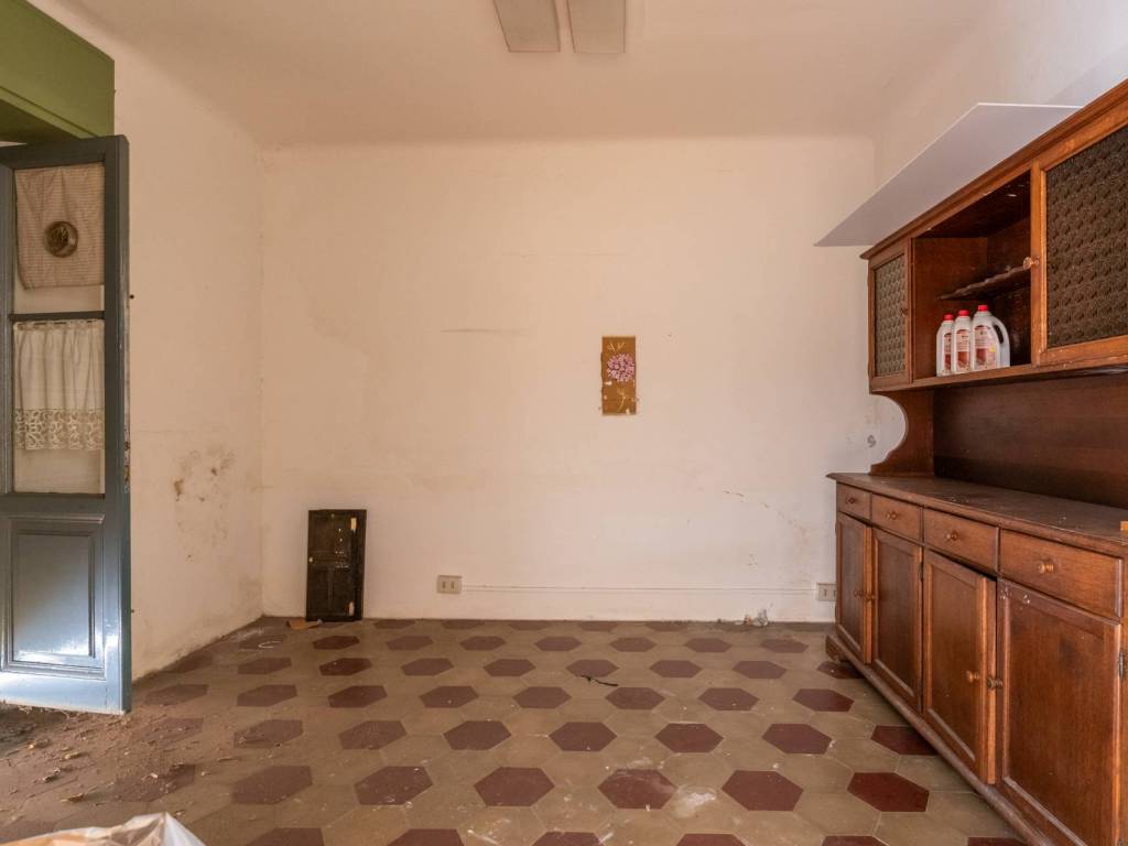 Immobile a San giuliano terme in Via Statale Abetone, 186 - Foto 4