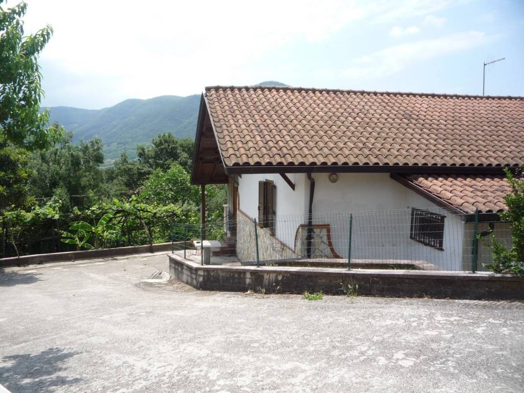 Villa a Ceccano in Via Celleta - Foto 4