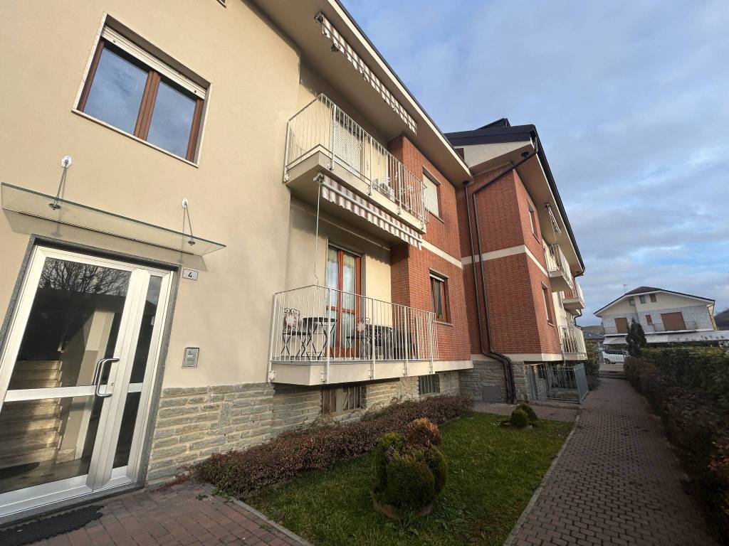Appartamento a Alba in Via Carlo Donat Cattin, 4 - Foto 2