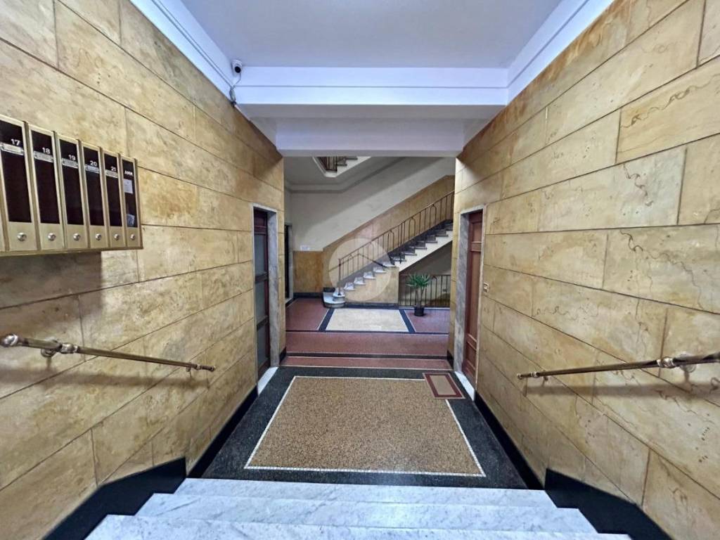 Appartamento a Genova in Via Giovanni Ambrogio Molfino - Foto 2