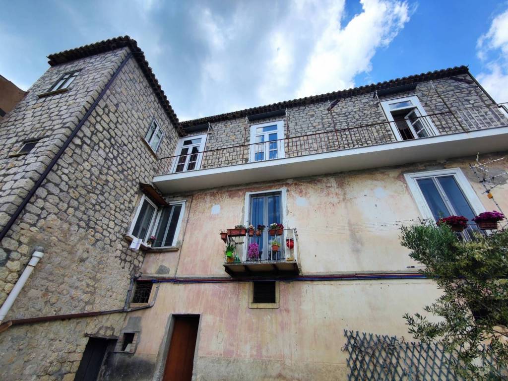 Casa indipendente a Vitulano in Via Iadonisi - Foto 2