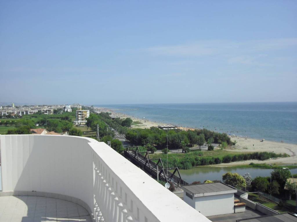 Appartamento a Alba adriatica in Viale Vittoria, 257 - Foto 3