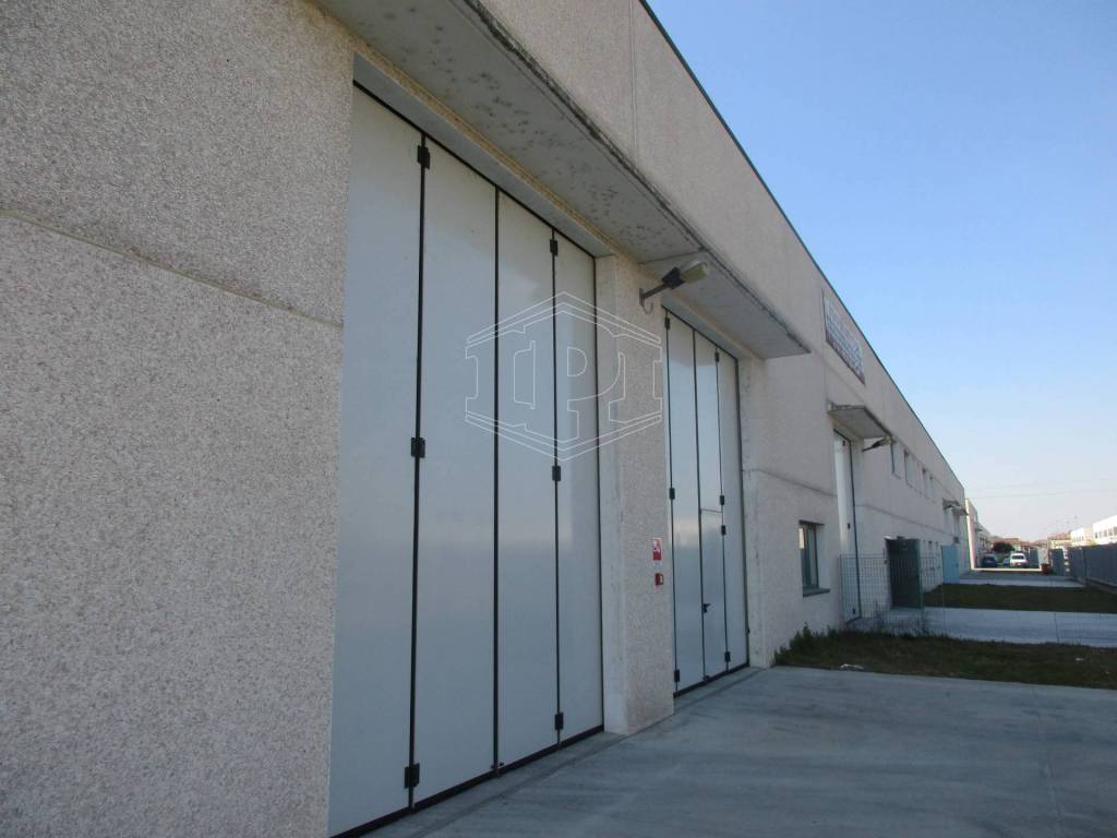 Immobile a Vellezzo bellini in Via Vittorio Necchi - Foto 2