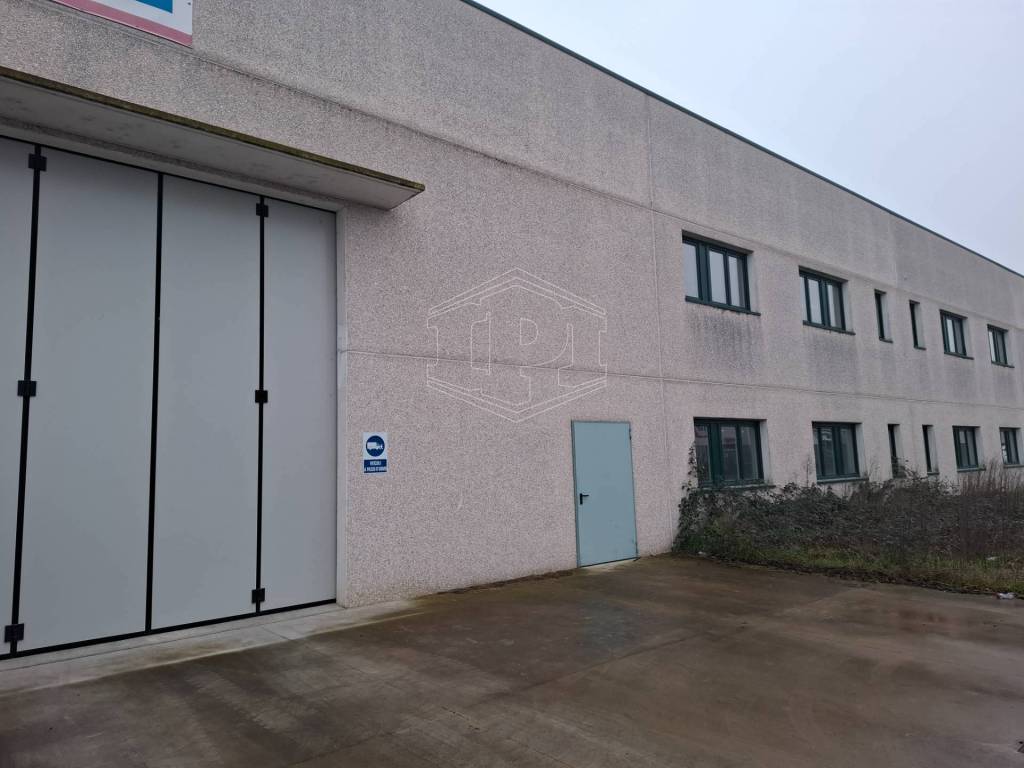 Immobile a Vellezzo bellini in Via Vittorio Necchi - Foto 4