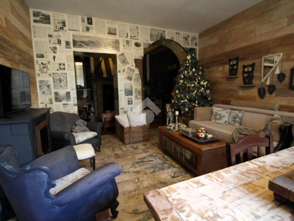 Casa indipendente a Malnate in VIA ADUA, 6 - Foto 3