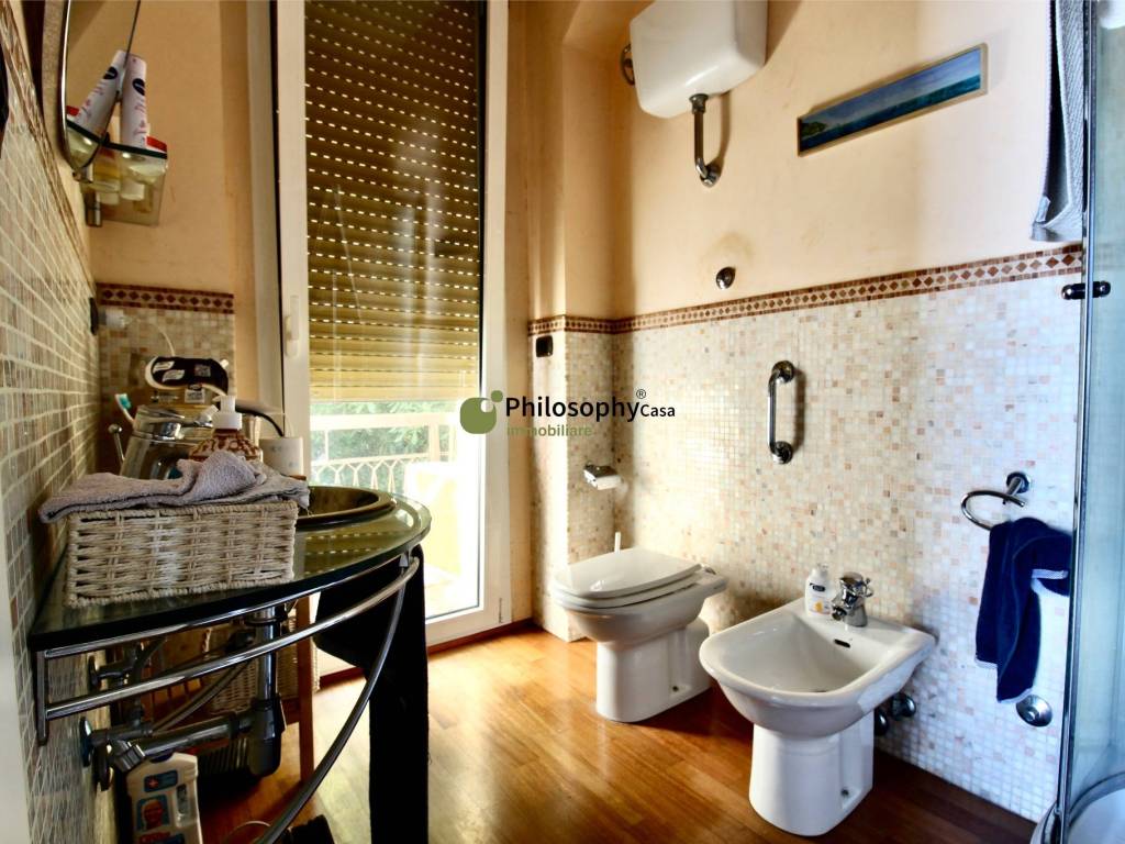 Appartamento a Ancona in Via Vittorio Veneto - Foto 5