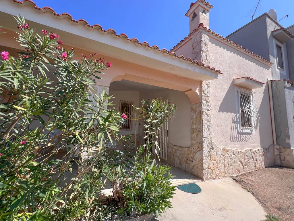 Villa a Carovigno in STRADA PROVINCIALE 37 - Foto 3