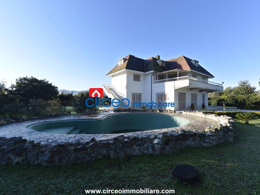 Villa a San felice circeo in Via Tommaso Tittoni, 41 - Foto 3