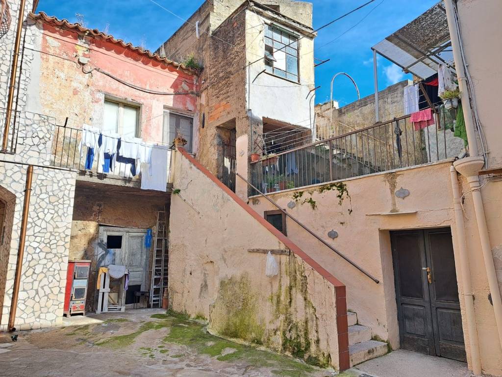 Appartamento a Maddaloni in Via Sant'Antonio Abate - Foto 4