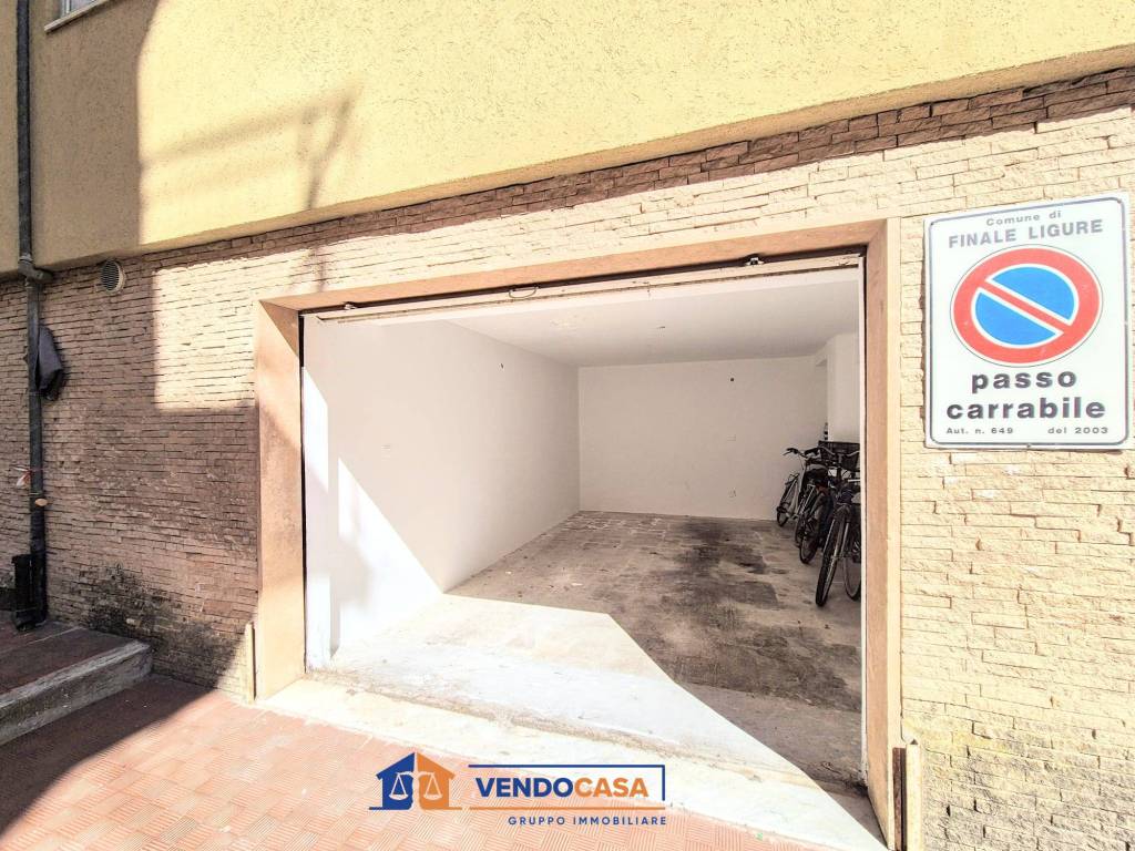 Box / garage a Finale ligure in Via Veneto - Foto 4