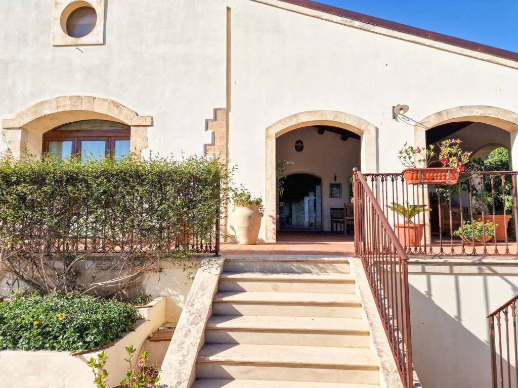 Villa a Scicli in Viale Del Lavoro - Foto 2