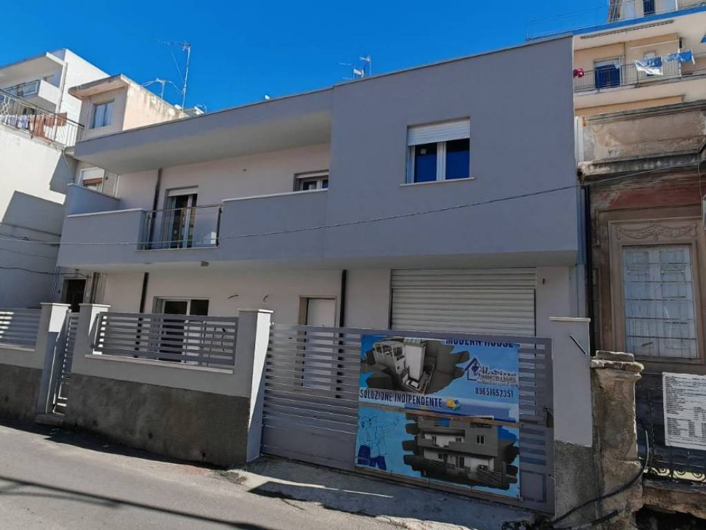 Villa a Reggio calabria in Via Sbarre Inferiori - Foto 2