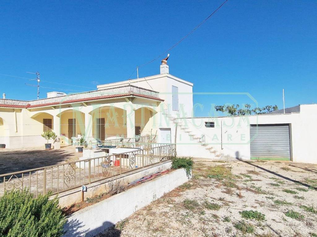 Villa a Martina franca in Strada Baratta 1 Zona C - Foto 3