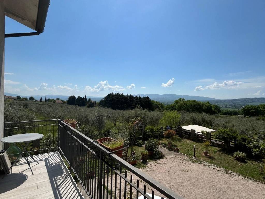 Appartamento a Trevi in Via Monte Bianco - Foto 2